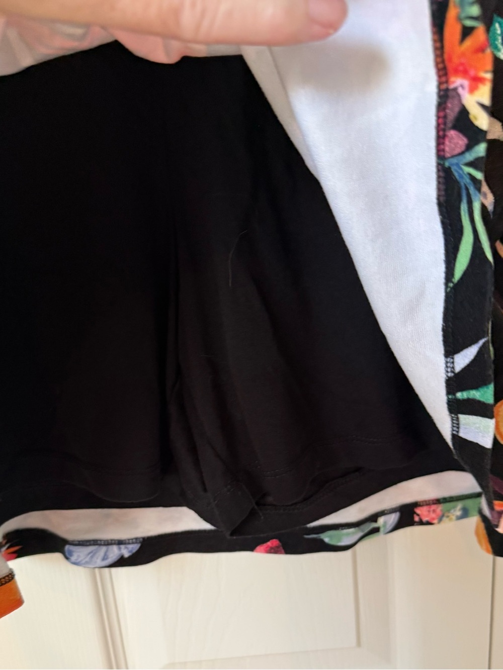 # D&Co. 1X Tropical Floral Citrus Skort in Black - Picture 4 of 7